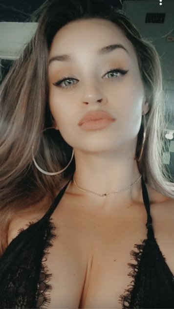Sweet and Spicy Brunette 😉