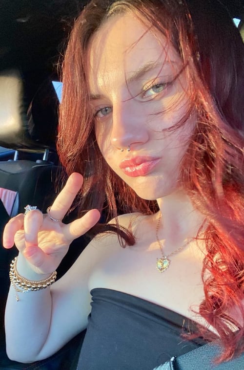I’m available for both incall or outcall service❤️😘