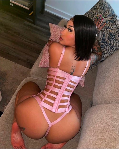 DTF and I do massage Hit me up on snap zenny20247959 or telegram @oliv_101 Or WhatsApp 6065341259