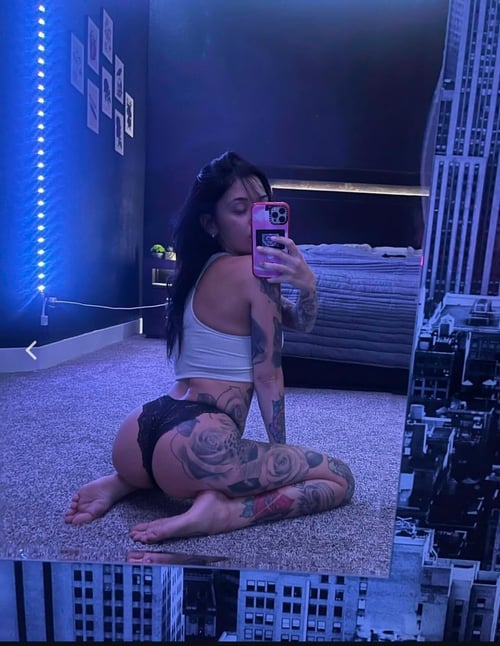 Available for hookup and more good time text 712-227-7062