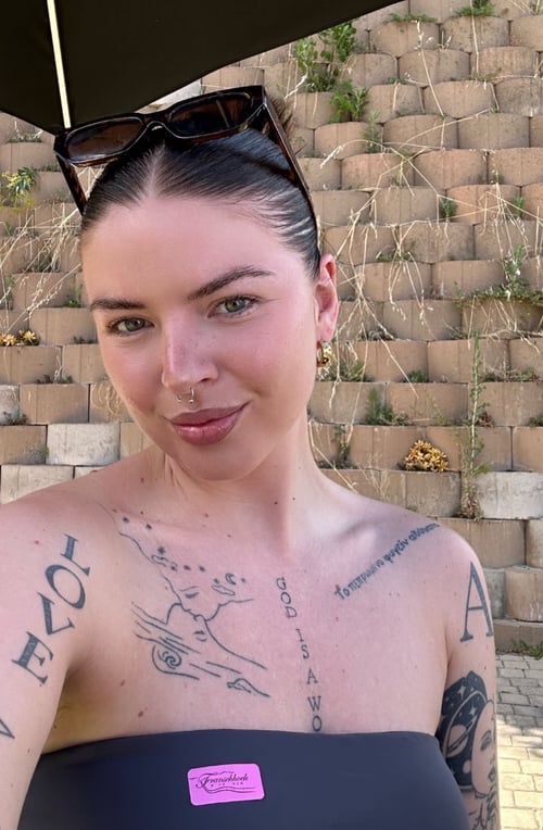 I’m available now let’s fuck