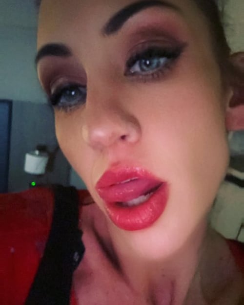 💦💦Wet Fun Pornstar Experience💯💯 Cum and Enjoy your choice of holes