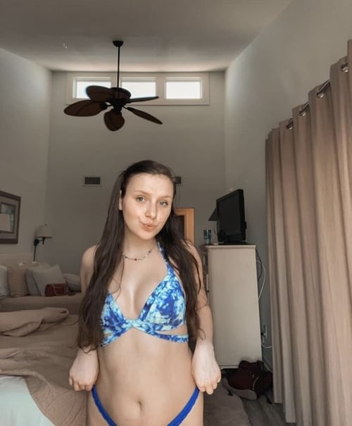 I’m down to hookup and I offer incall and outcall