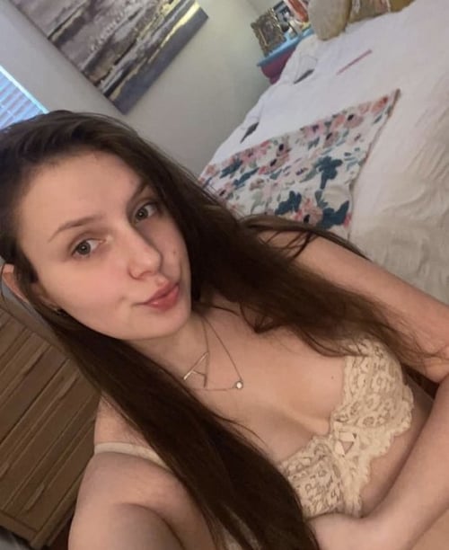 I’m down to hookup and I offer incall and outcall
