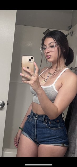 Female escort available 24/7