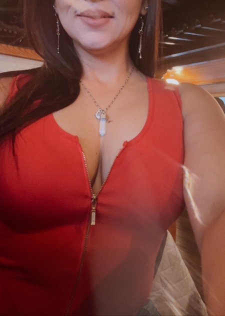 hola soy saray todos los martes en el hotel de secaucus