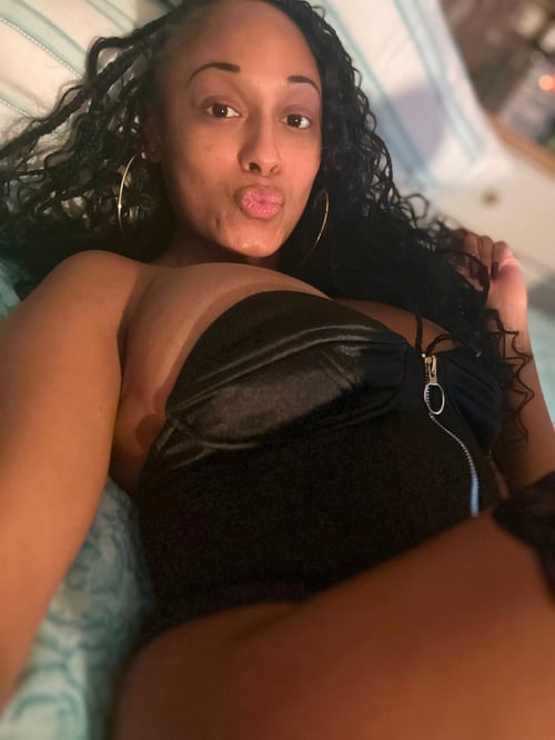 Available for hook up 🍆💦🍑👅 (423) 285 4469