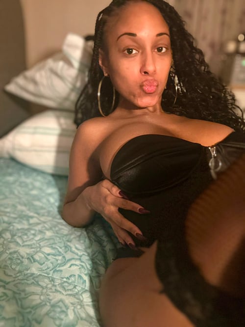 Available for hook up 🍆💦🍑👅 (423) 285 4469