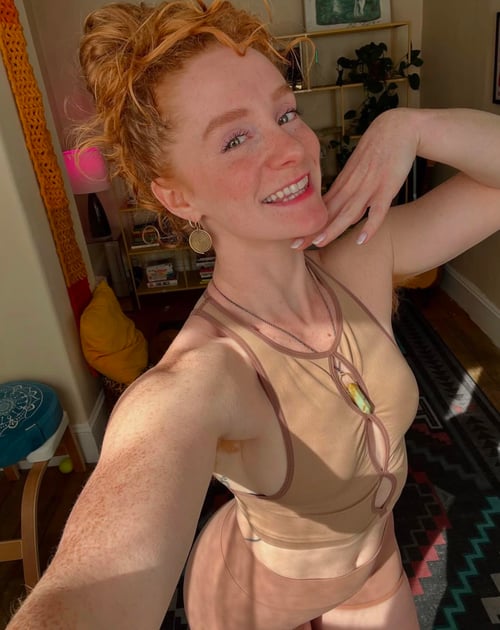 Horny as f**k, need a naughty d*ck to ride the hell out of me ....