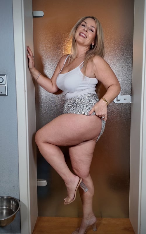 I am available for all kind of massage and sex fun