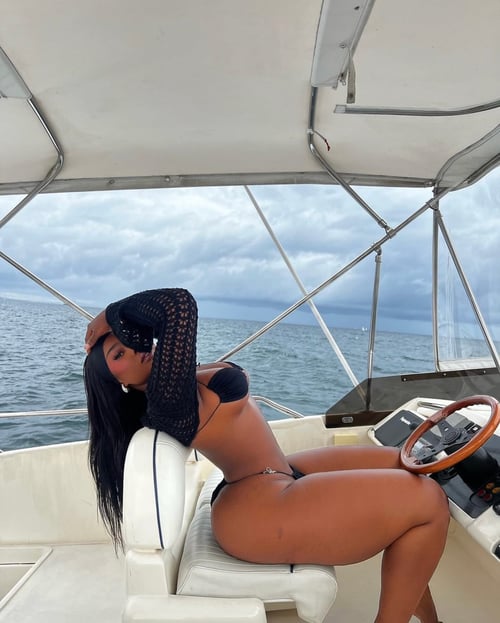 IN TOWN FOR MEMORIAL DAY WEEKEND 🍫🥰