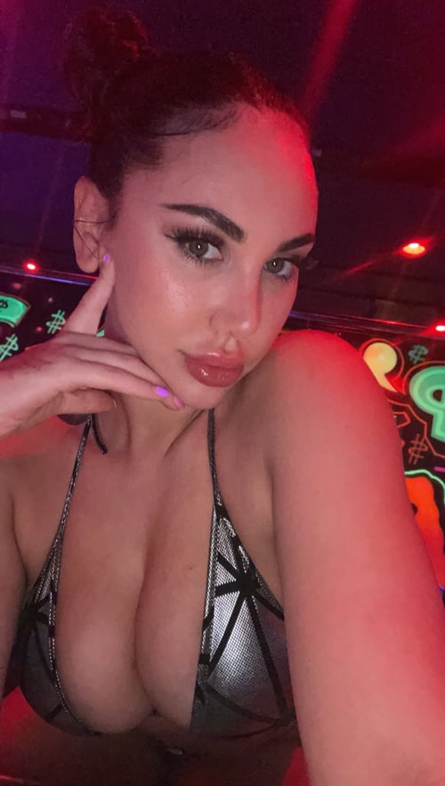 Special Hook, Escort,Car sex , Bathtub and Coke partner