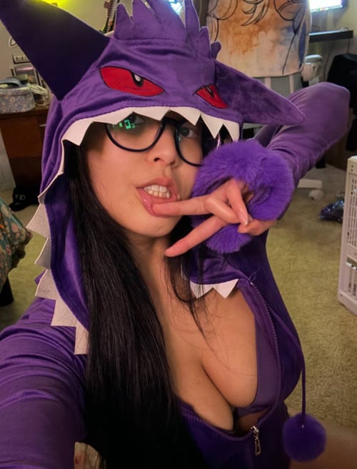 ADD ME ON telegram: @sophiawilli9538 Are you stressed and need Some hot reliever? Text me on +1312