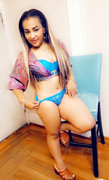 Linda latina disponible