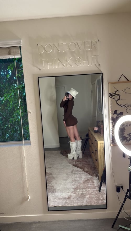 Hello I’m Nora my signal : (945)335-5674 👅🍆🍑💋 squirt and Unforgettable 💧 experience 💋 💯% Re