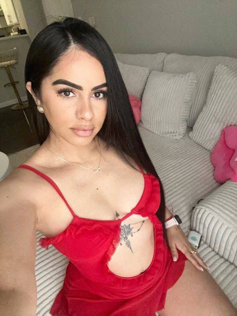 Pearl sexy girl available I'm ready to comfort you in everything baby