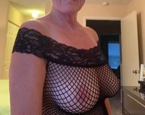 nuru lady
