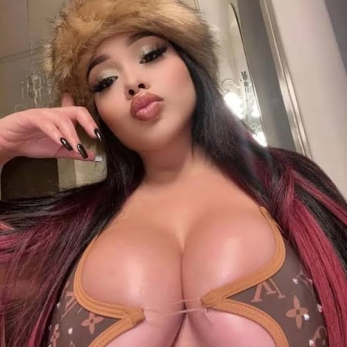 Hey daddy, wanna fuck? Hit me up now! Text: 5309520012
