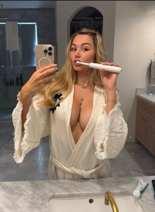 LET ME RELIEVE YOU OFF ANY STRESS AND MAKE YOU CUM MULTIPLE ๐๐ฆ๐ฆ๐๐๐
๐
๐๐๐ฆ