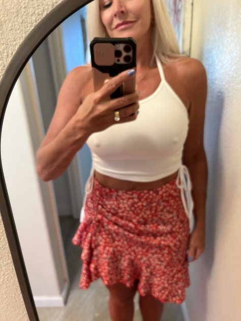 Mature Blonde Cougar