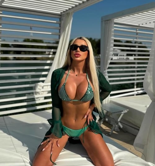 chasing her blonde fantasy! The new girls secret. girl next door