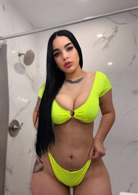 Hi, I'm Marce, I'm new to the area. 100% Latin, available now