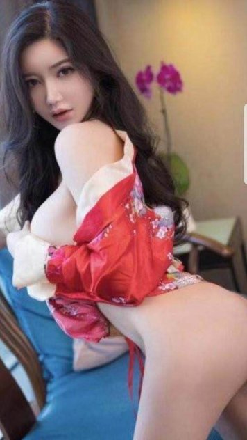 Fun party girl for your premium pleasure