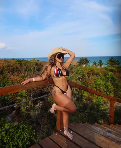 Hey daddy, wanna fuck? Hit me up now! Text: 5309520012