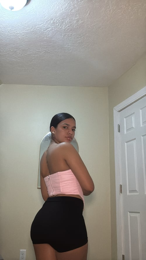 I'm Colombian, money cash call me🥰😍😛