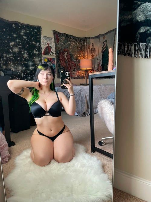 Available for Fun 💦🍑🍆😻