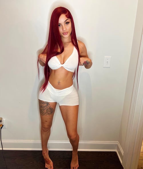 I am always in a cheerful mood, wet and horny 👅🍑🥰 go