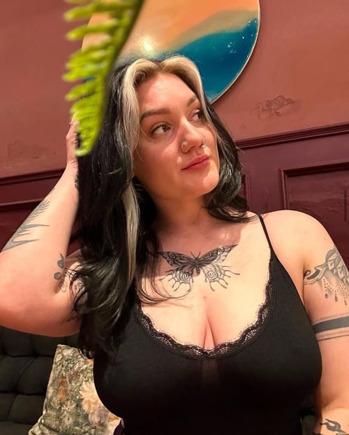 HI SEXY DADDY! NOW SEXY, NAUGHTY AND CHARMING MAMA AVAILABLE 💖💯💦💧