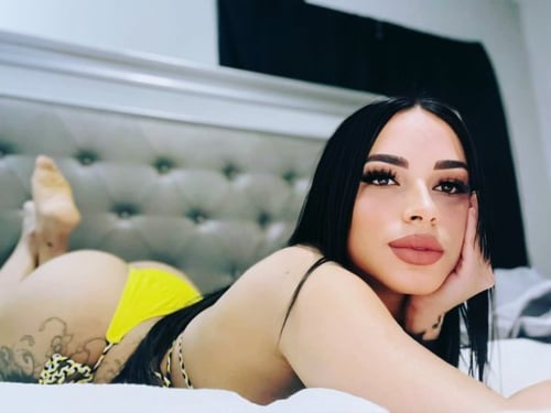 Hola linda chica latina nueva en la ciudad