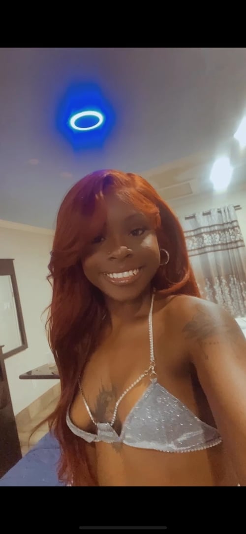 Come meet up with this sensual chocolate 🍫